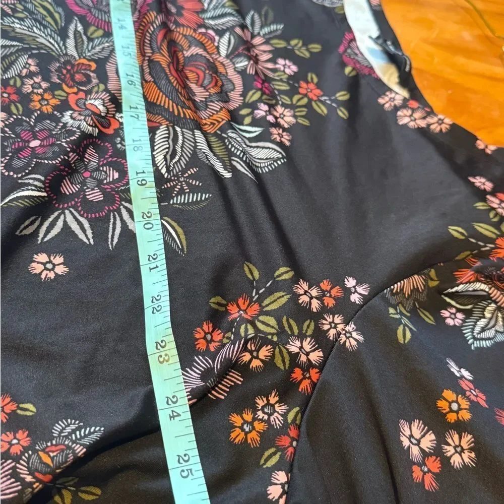 ZAC AND RACH Top Women 2x Black Floral Hi Low Flowy Tunic Long Sleeve‎ Stretch